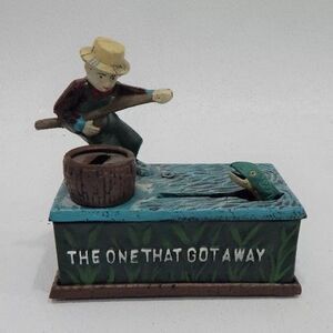 Vintage Fisherman Cast Iron Coin Bank The One That Got Away Mechanical